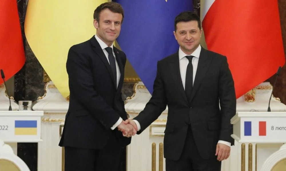 Ζελένσκι σε Μακρόν: Δεν χρειαζόμαστε εναλλακτικές για την υποψηφιότητα της χώρας μας στην ΕΕ
